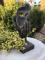 Preview: Steinfigur Hände mit Gesicht, Gartenfigur Steinguss, 37 cm, Büste