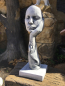 Preview: Gartenfigur, Büste, Hand mit Gesicht "Der Denker" Geschenkidee, Park & Gartendekoration, Steinfigur, Skulptur