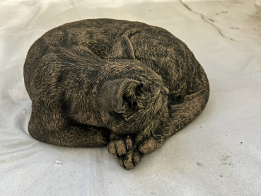 Katze liegend, Gartenfigur, Tierfigur, Steinfigur, Skulptur, Park & Gartendekoration, Steinguss