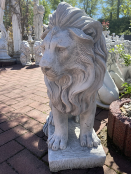 Preview: Löwe, Steinfigur, Steinguss, Höhe 62 cm Gartenfigur, Statue