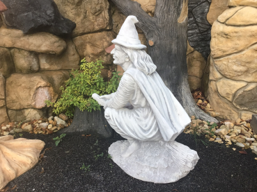 Preview: Hexe, Gartenfigur, Skulptur