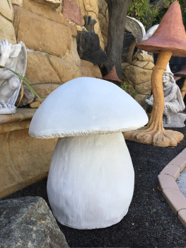 Steinfigur, Pilz