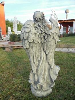 detailed angel statue made â€‹â€‹of concrete 75 cm high