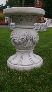 Hocker, Gartendekoration