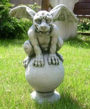 Gargoyle, Statuen, Steinfiguren, Skulpturen, Gartenfiguren