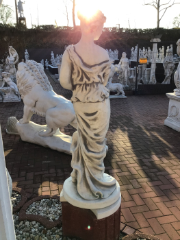 Preview: Steinfigur "Frau mit Muschel" H. 138 cm, Steinguss, Gartenfigur, Statue, Teichfigur, Frostsicher