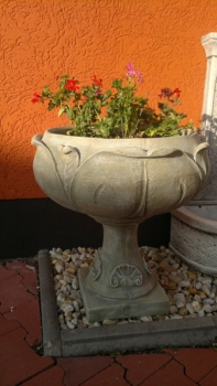 Pflanzschale, Steinfiguren, Gartenfiguren, Skulpturen, Statuen