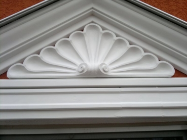 Fassadenstuck, Fensterumrahmung, Stuckleiste, Betonstuck