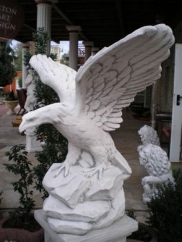 Adler, Steinfiguren, Gartenfiguren, Skulpturen, Statuen