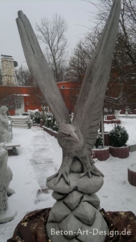 Adler, Steinfiguren, Gartenfiguren, Skulpturen, Statuen
