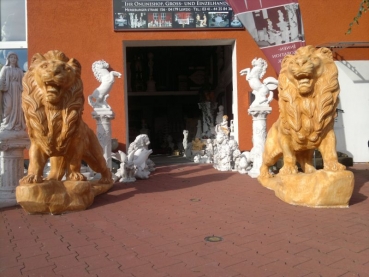 Löwen, Steinfiguren, Gartenfiguren, Skulpturen, Statuen