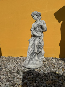 Preview: Sitzende Frauenfigur, Gartenfigur, Steinfigur