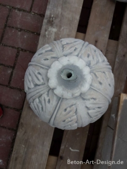 Preview: Pinienzapfen, Pfeilerschmuck, Obelisk, Pfeilerkappe, Gartendekoration