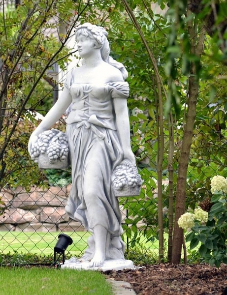 Gartenfiguren, Steinfiguren, Statuen, Skulpturen, Gartendekoration