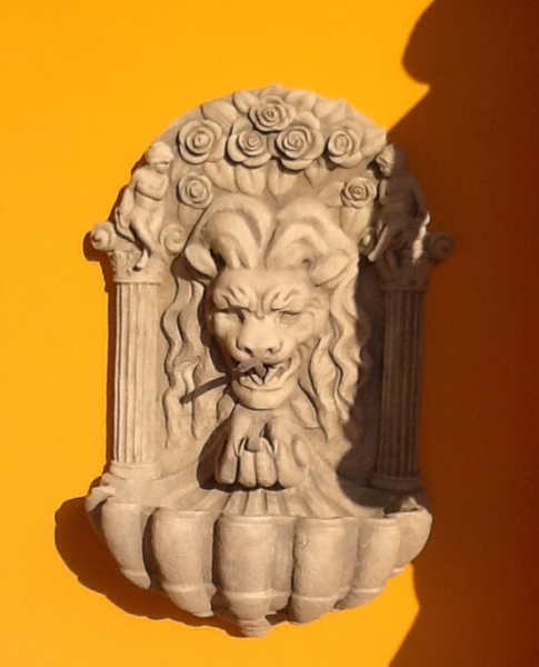 Steinbrunnen, Gartenbrunnen, Brunnen