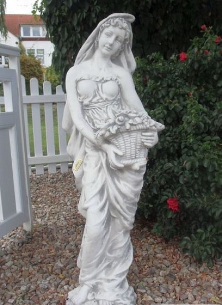 Blumengruß - Girl with basket 117 cm tall