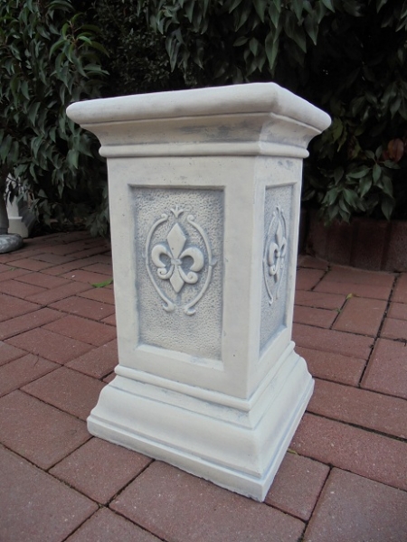Säule, Betonsäule, Steinsäule, Gartensäule, Sockel