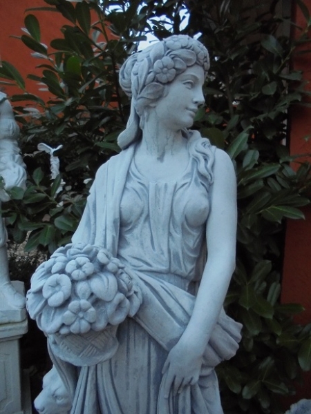 Gartenfiguren, Steinfiguren, Statuen, Skulpturen, Gartendekoration