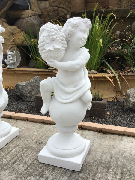 Gartenfigur Herbst aus 4 Jahreszeiten, Putte auf Kugel, Skulptur, Steinfigur, Steinguss, Statue