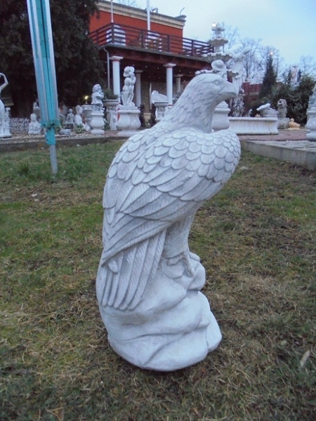 Adler, Gartenfiguren, Steinfiguren, Statuen, Skulpturen, Gartendekoration