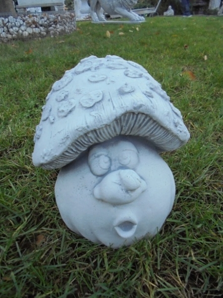 Pilz, Gartenfiguren, Steinfiguren, Statuen, Skulpturen, Gartendekoration
