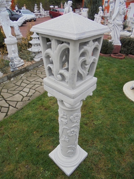 Steinlaterne, Gartenlampe, Stehlampe, Gartendekoration