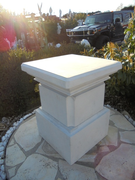 Sockel für Gartenfigur, Podest 63 cm Hoch