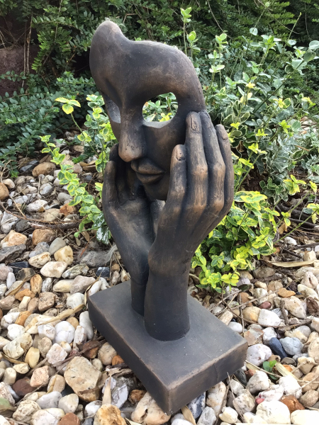 Steinfigur Hände mit Gesicht, Gartenfigur Steinguss, 37 cm, Büste