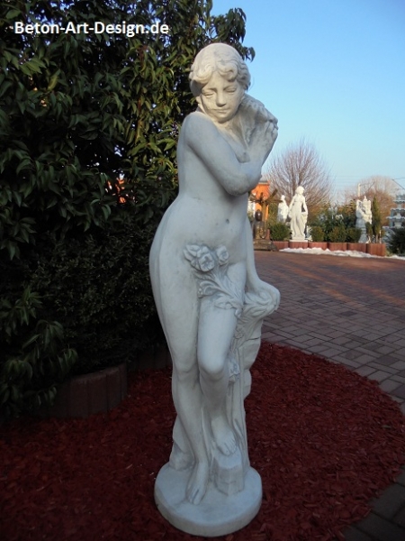 Stone statue of the "pretty girl" 140 cm - 132 kg