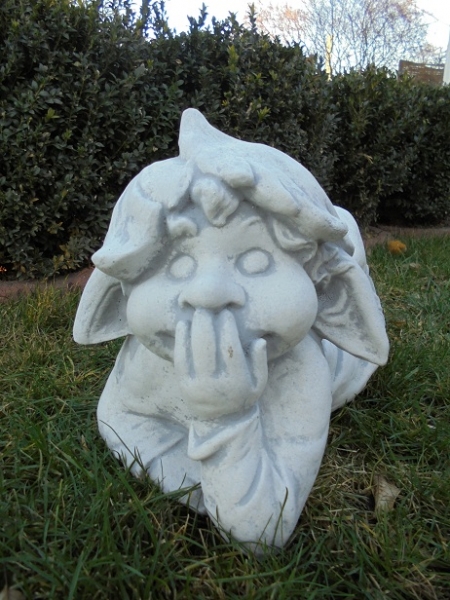Zwerg, Troll, Wichtel, Skulptur, Steinfigur mit Pflanztopf