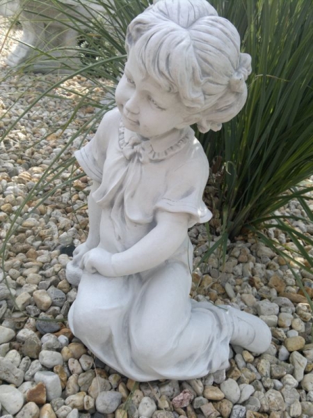 pretty garden figure "girls sitting" 48 cm