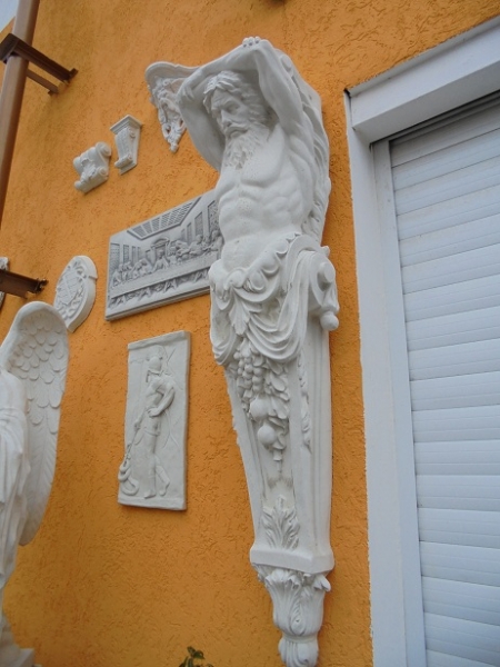 Atlant, Konsole, Fassadenstuck, Fensterbank Konsole, Fassadenschmuck, Stuck, Gipsstuck