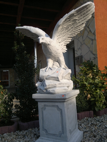 Adler, Steinfiguren, Gartenfiguren, Skulpturen, Statuen