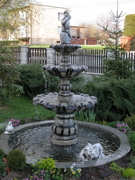 Springbrunnen, Gartenbrunnen, Steinbrunnen
