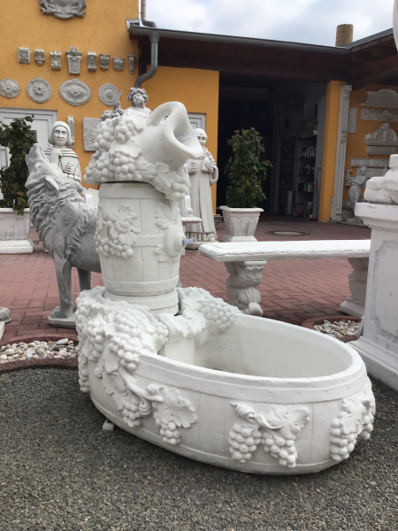 Steinbrunnen, Exklusiver Weinbrunnen, Gartenbrunnen, Park & Gartendekoration, Steinguss