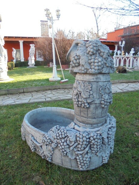 Steinbrunnen, Gartenbrunnen, Brunnen