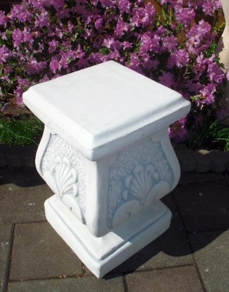 Sockel, Kapitell, Podest, Figurensockel, Steinsockel, Gartendekoration