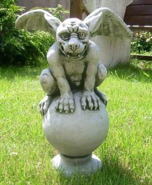 Gargoyle, Statuen, Steinfiguren, Skulpturen, Gartenfiguren
