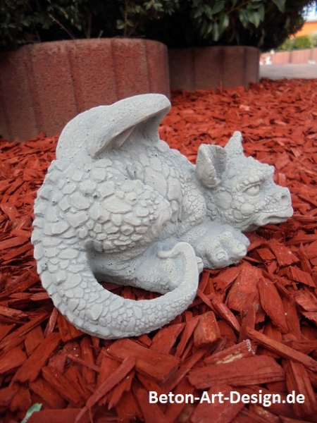 Drache, Skulptur, Steinfigur, Gartenfigur, Gartendekoration, Statue