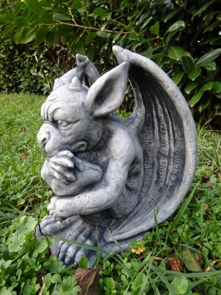 Gargoyle, Statuen, Steinfiguren, Skulpturen, Gartenfiguren