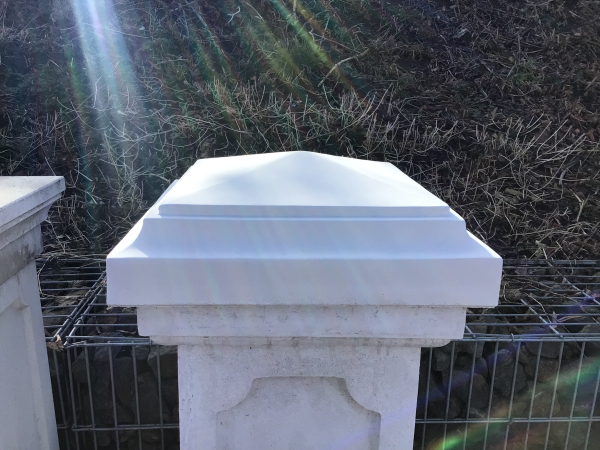 Pyramide Abdeckplatte, Tor und Zaunspfeiler, 45 cm x 45 cm Gartendekoration, Steinguss
