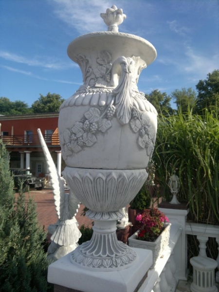 Pflanzschale, Steinfiguren, Gartenfiguren, Skulpturen, Statuen