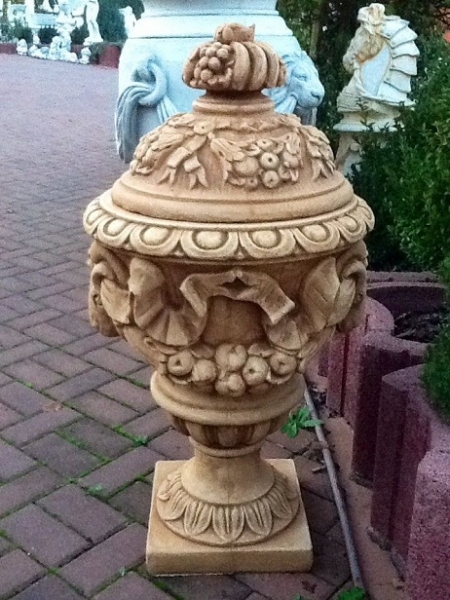 Pflanzschale, Steinfiguren, Gartenfiguren, Skulpturen, Statuen