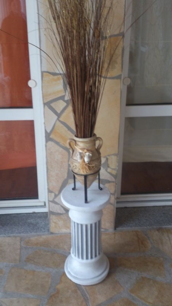 Säule, Sockel, Steinsäule, Figurensäule, Podest, Gartendekoration