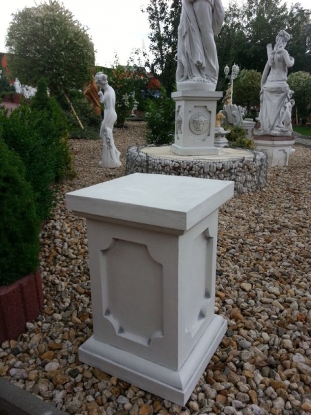 Säule, Sockel, Steinsäule, Figurensäule, Podest, Gartendekoration