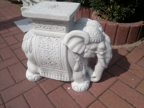 Gartenfiguren, Steinfiguren, Statuen, Skulpturen, Gartendekoration