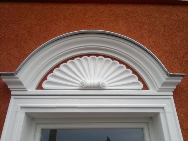 Fassadenstuck, Fensterumrahmung, Stuckleiste, Betonstuck