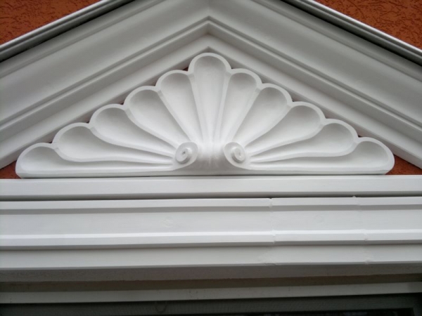 Fassadenstuck, Fensterumrahmung, Stuckleiste, Betonstuck