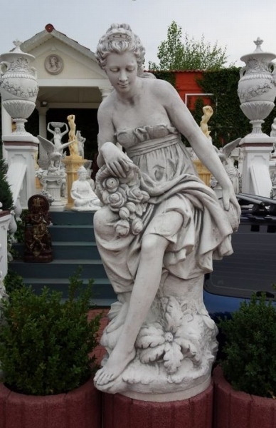 Garden Figure "Woman with Roses" high 151 cm