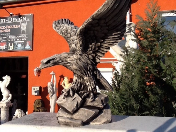 Adler, Steinfiguren, Gartenfiguren, Skulpturen, Statuen